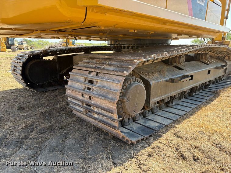 image for item FN3551 2018 Caterpillar 330F L excavator