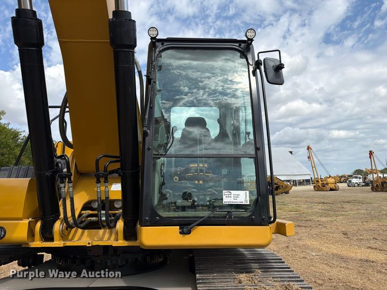 image for item FN3552 2021 Caterpillar 330 excavator