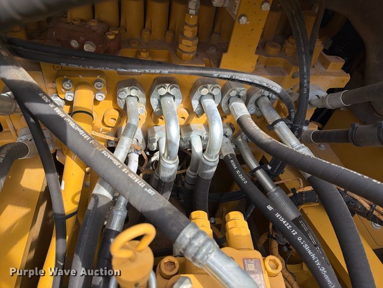 image for item FN3552 2021 Caterpillar 330 excavator