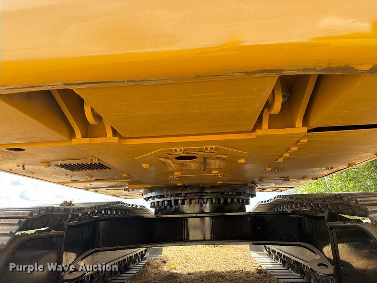 image for item FN3552 2021 Caterpillar 330 excavator