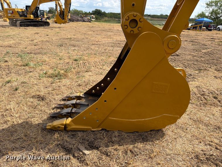image for item FN3552 2021 Caterpillar 330 excavator