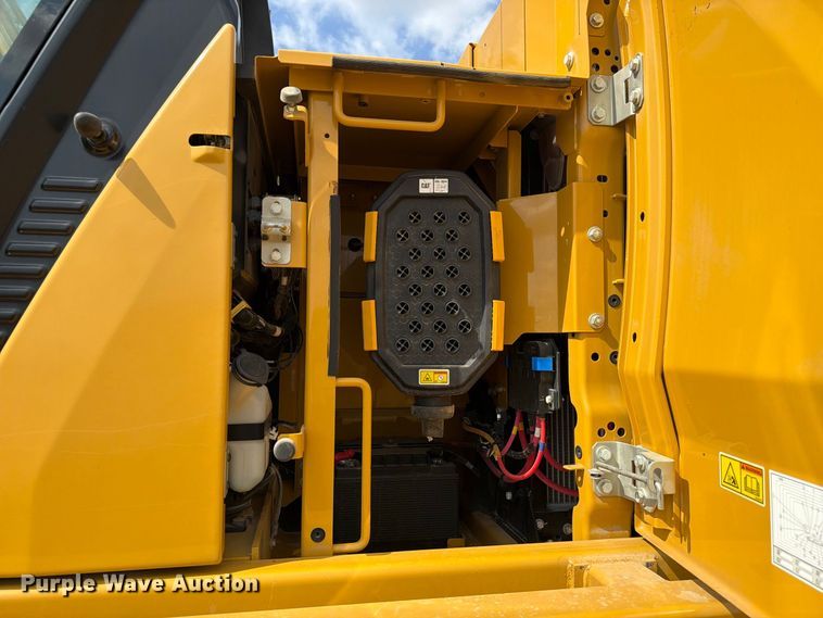 image for item FN3552 2021 Caterpillar 330 excavator