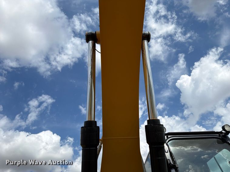 image for item FN3553 2022 Caterpillar 330 TC excavator