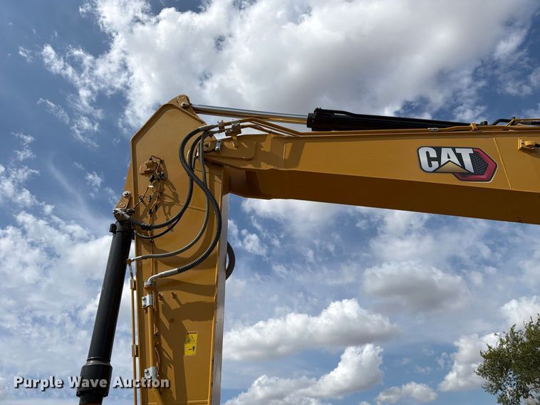 image for item FN3553 2022 Caterpillar 330 TC excavator