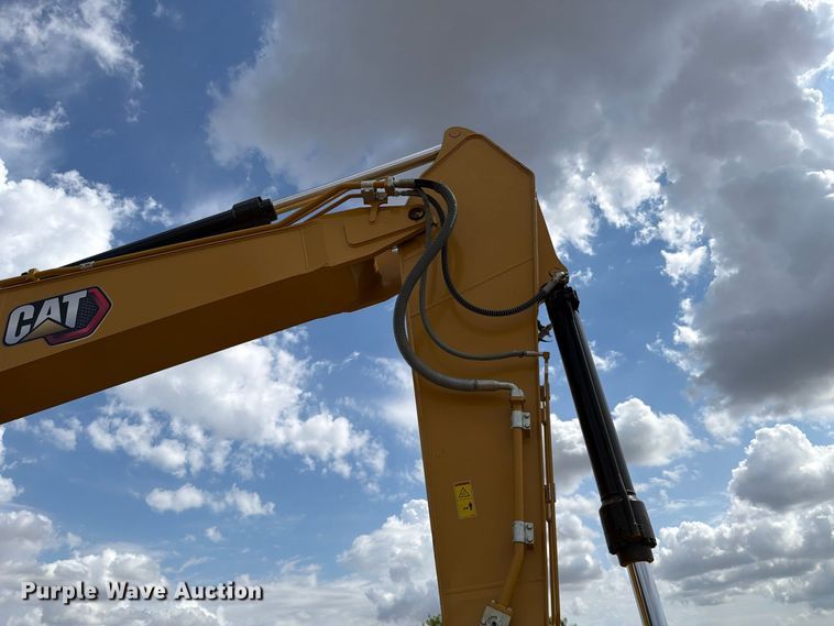 image for item FN3553 2022 Caterpillar 330 TC excavator