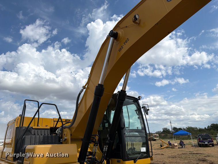 image for item FN3553 2022 Caterpillar 330 TC excavator