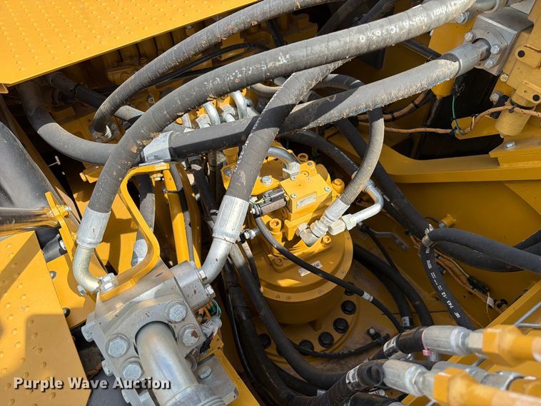 image for item FN3553 2022 Caterpillar 330 TC excavator