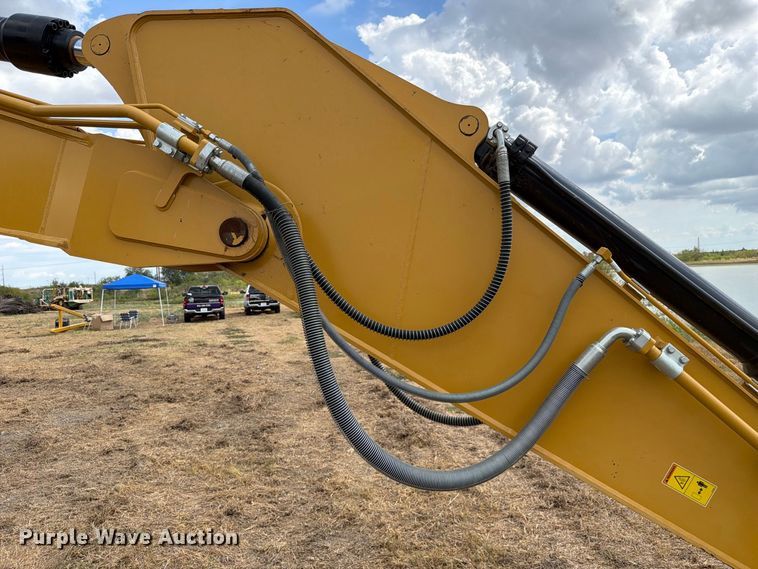 image for item FN3553 2022 Caterpillar 330 TC excavator