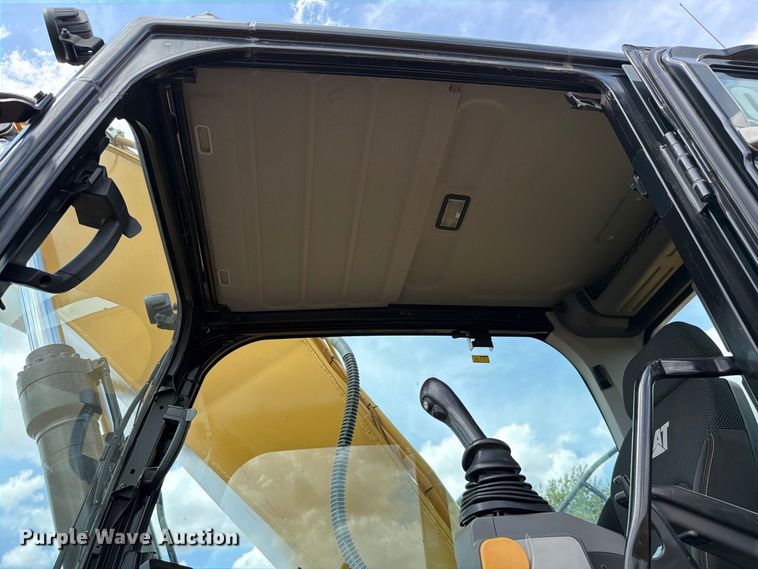 image for item FN3553 2022 Caterpillar 330 TC excavator