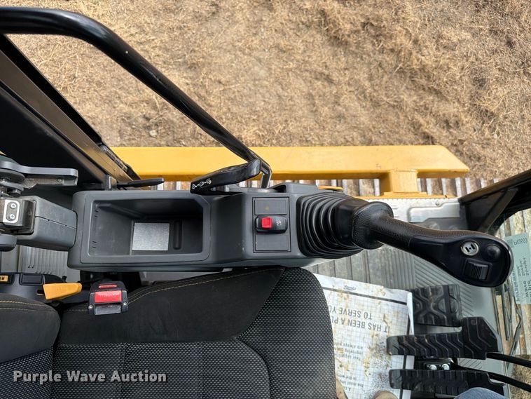 image for item FN3553 2022 Caterpillar 330 TC excavator