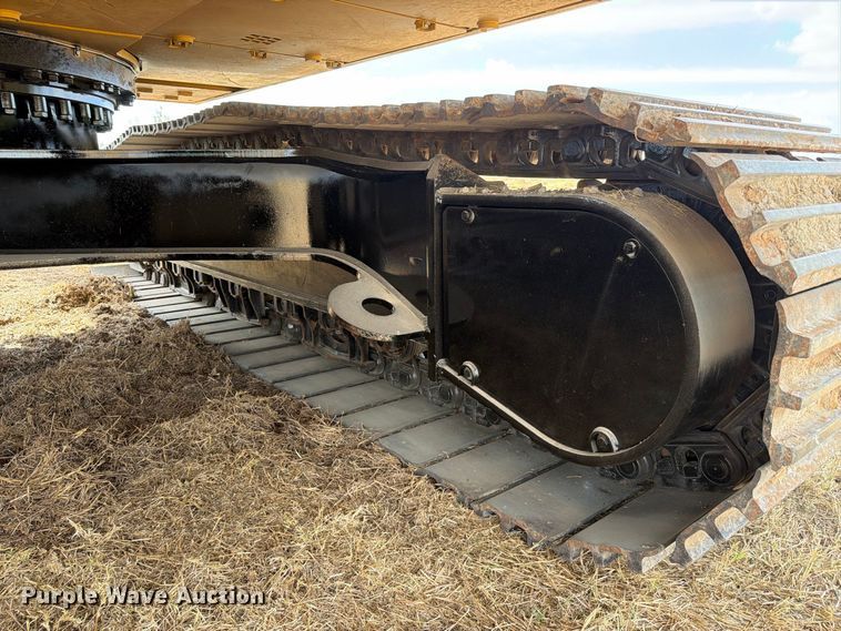 image for item FN3553 2022 Caterpillar 330 TC excavator