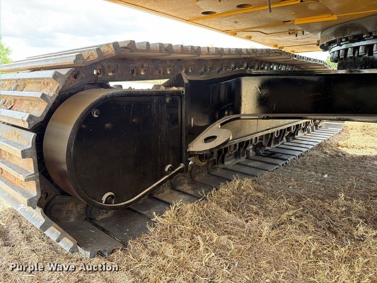 image for item FN3553 2022 Caterpillar 330 TC excavator
