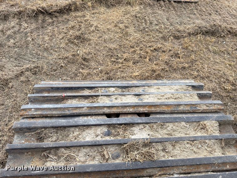 image for item FN3553 2022 Caterpillar 330 TC excavator