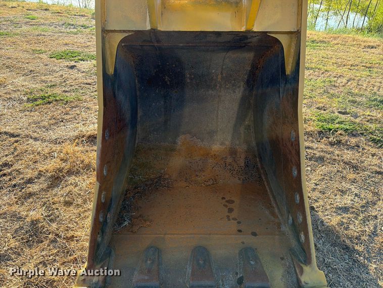 image for item FN3561 2023 Caterpillar 336 TC excavator