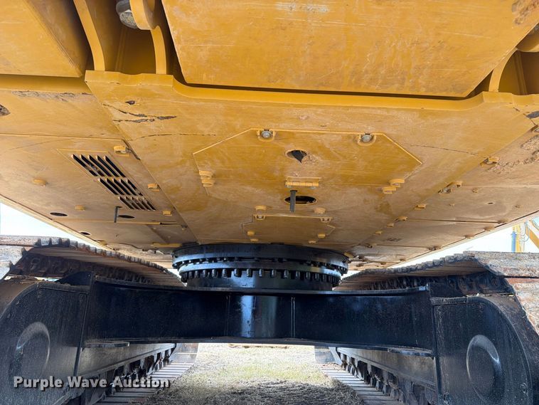 image for item FN3562 2022 Caterpillar 336 TC excavator