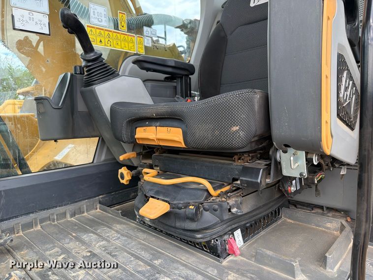 image for item FN3562 2022 Caterpillar 336 TC excavator