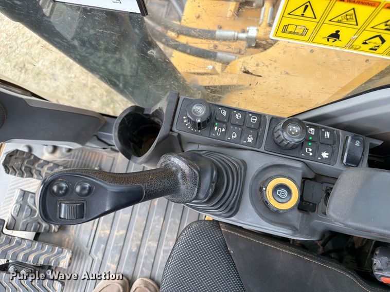 image for item FN3562 2022 Caterpillar 336 TC excavator