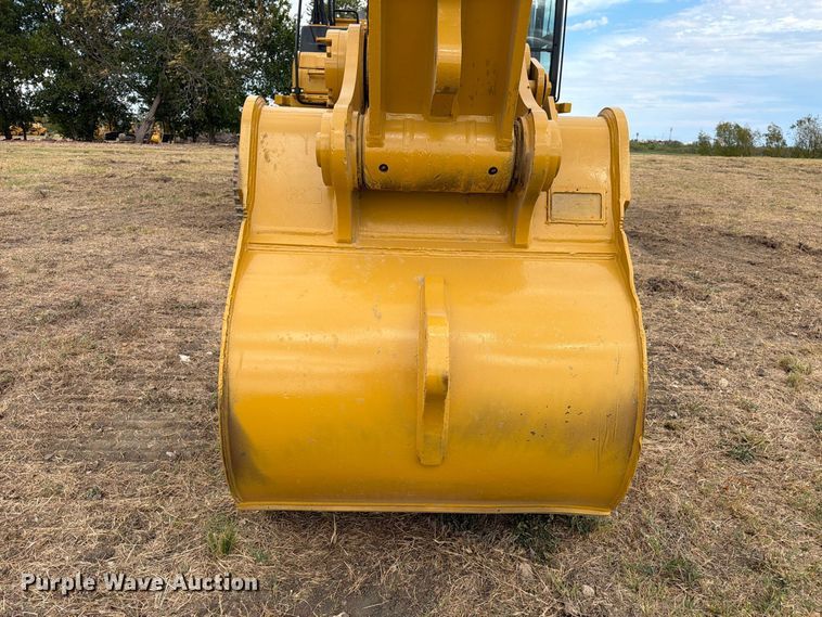 image for item FN3563 2022 Caterpillar 336 TC excavator