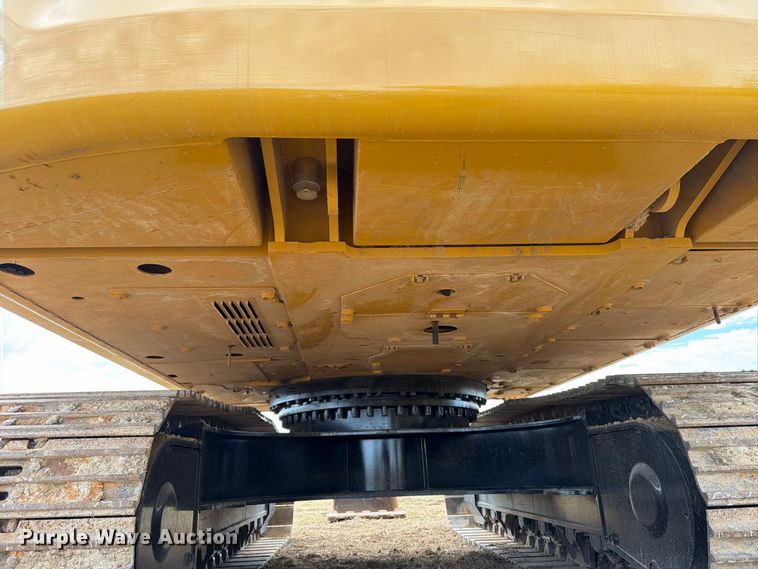 image for item FN3563 2022 Caterpillar 336 TC excavator
