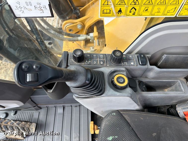 image for item FN3563 2022 Caterpillar 336 TC excavator