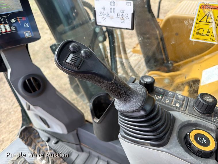 image for item FN3563 2022 Caterpillar 336 TC excavator
