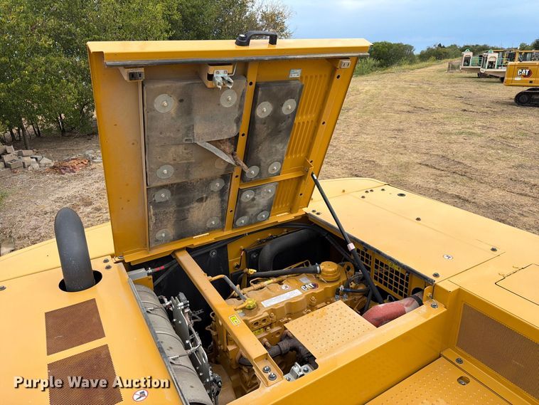 image for item FN3564 2022 Caterpillar 336 TC excavator