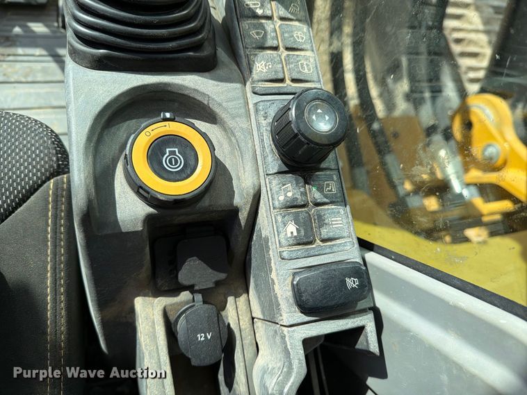 image for item FN3565 2022 Caterpillar 336 TC excavator