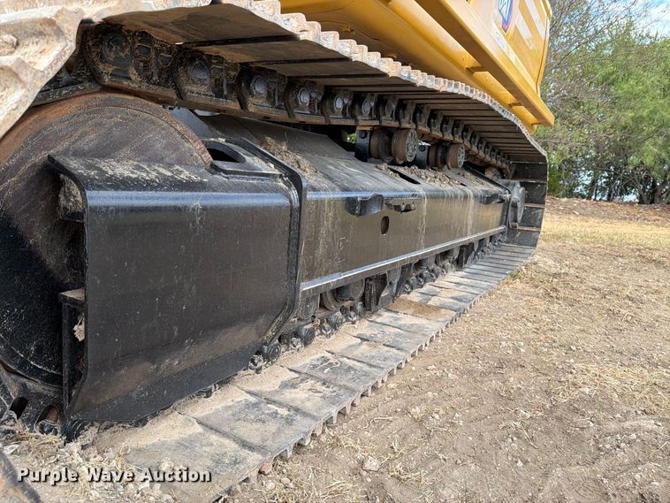 image for item FN3565 2022 Caterpillar 336 TC excavator