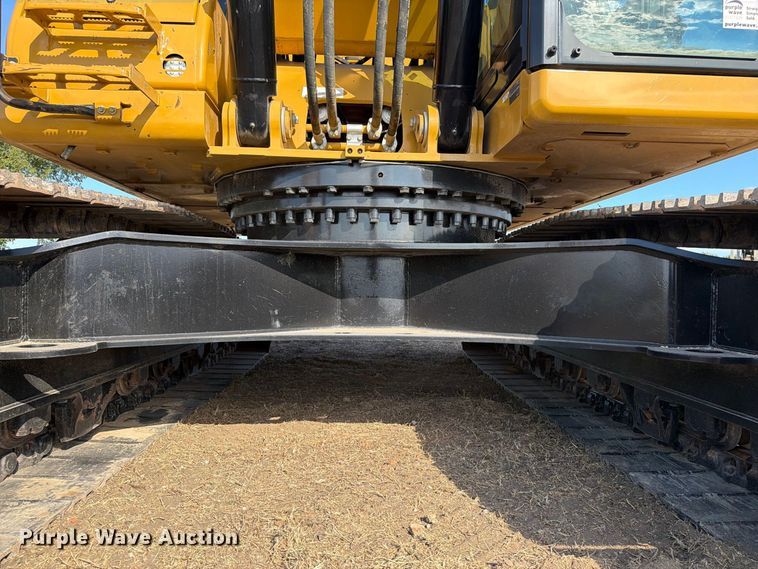 image for item FN3567 2023 Caterpillar 336 TC excavator