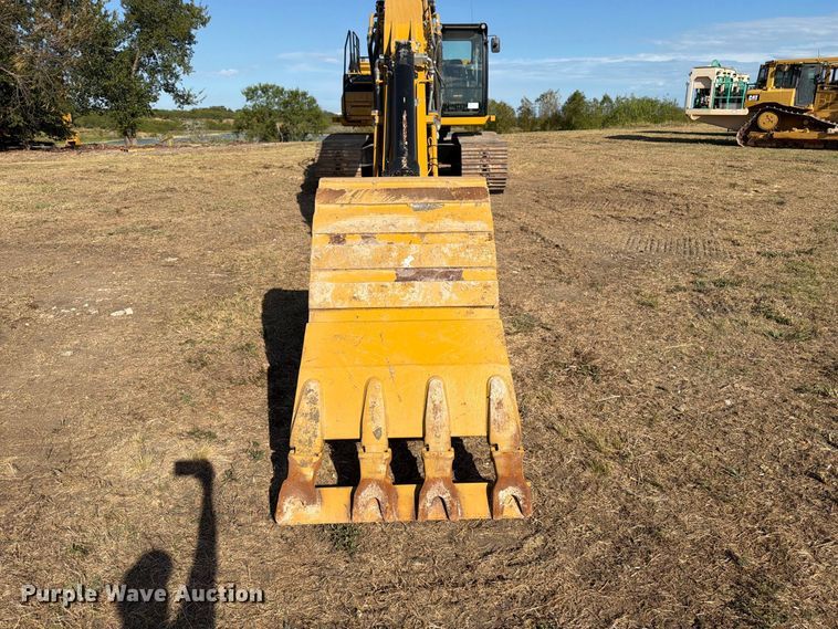 image for item FN3567 2023 Caterpillar 336 TC excavator
