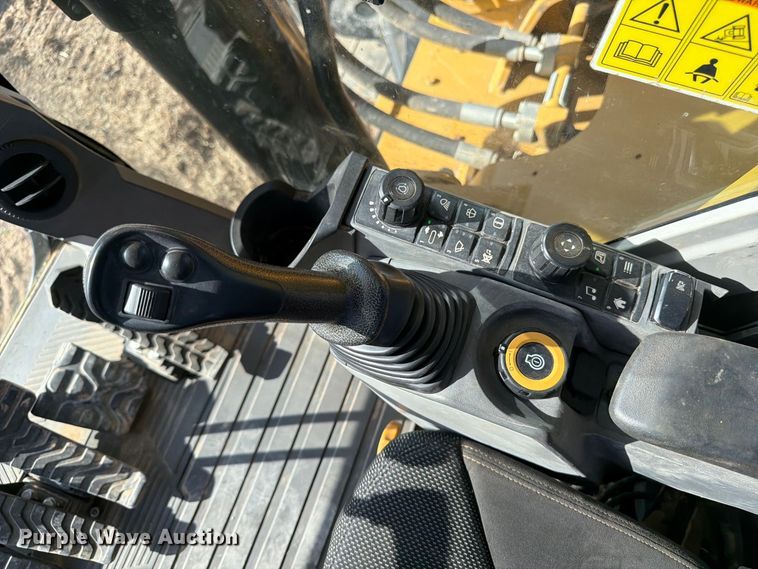 image for item FN3567 2023 Caterpillar 336 TC excavator