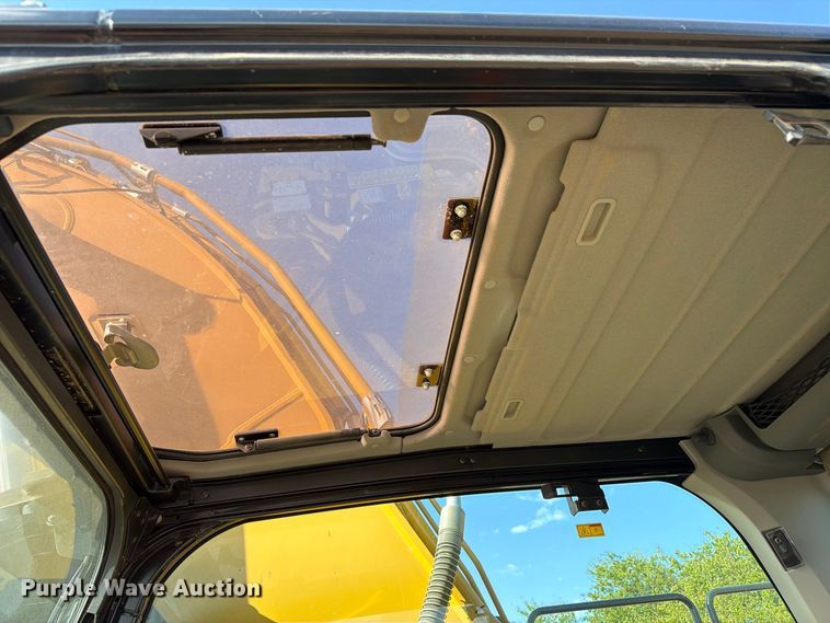 image for item FN3568 2022 Caterpillar 336 TC excavator