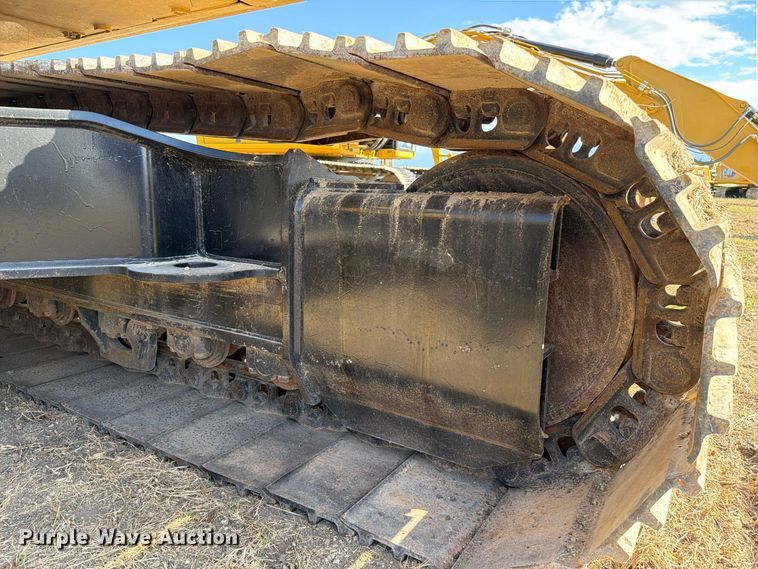 image for item FN3569 2023 Caterpillar 336 TC excavator