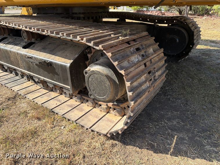 image for item FN3569 2023 Caterpillar 336 TC excavator