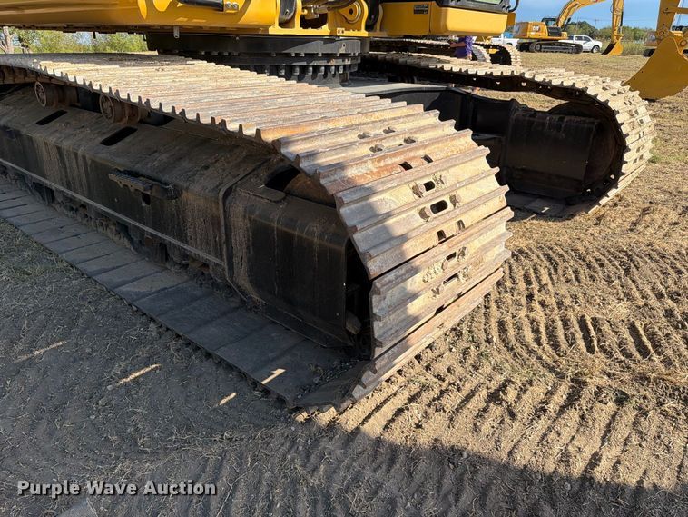 image for item FN3569 2023 Caterpillar 336 TC excavator