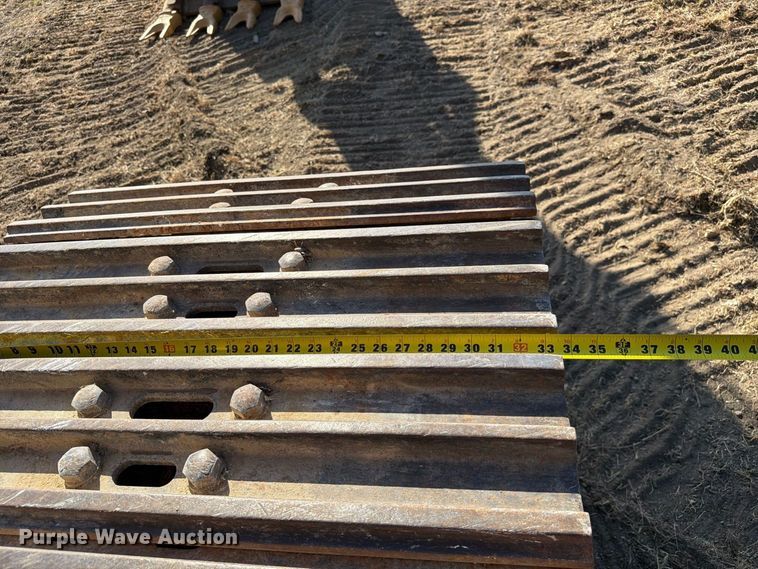 image for item FN3569 2023 Caterpillar 336 TC excavator