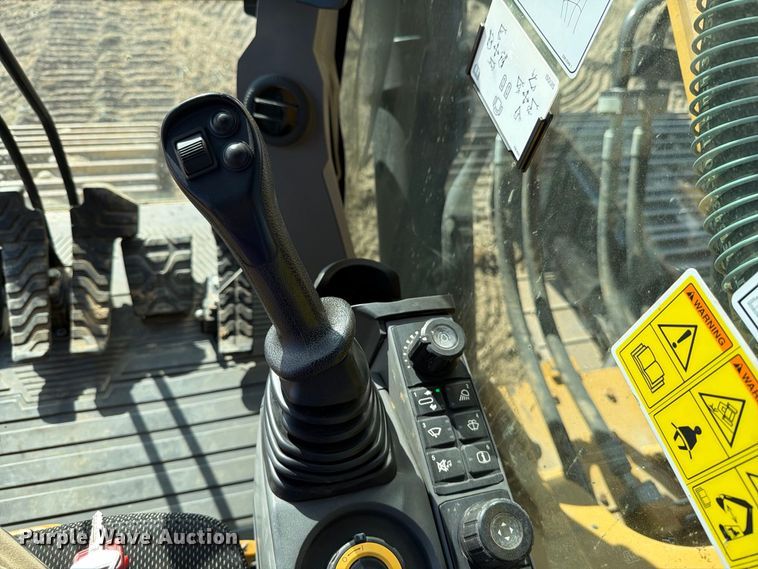 image for item FN3570 2020 Caterpillar 336 TC excavator