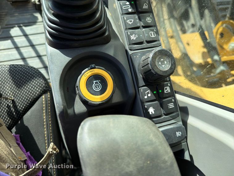 image for item FN3570 2020 Caterpillar 336 TC excavator