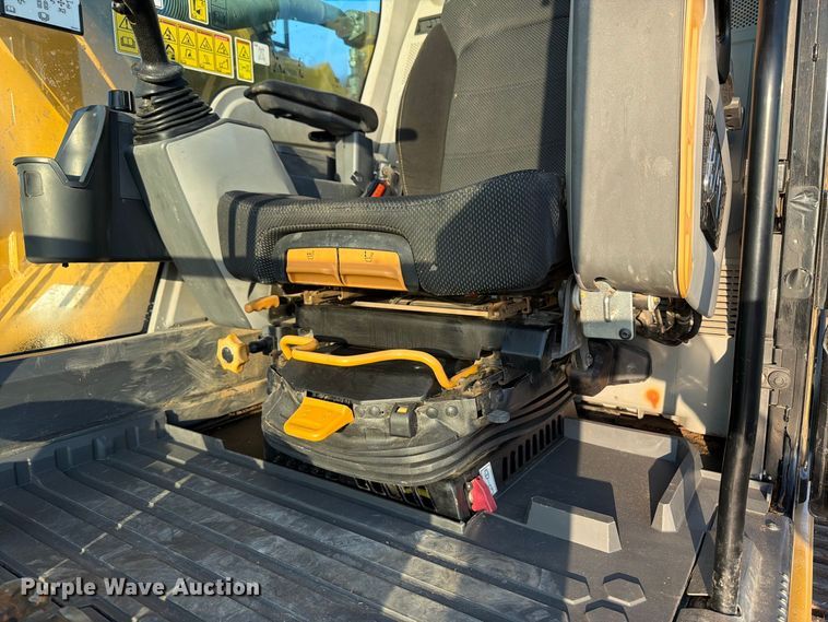 image for item FN3571 2022 Caterpillar 336 TC excavator