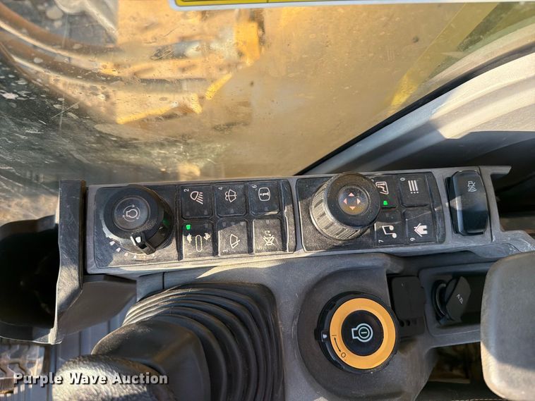 image for item FN3571 2022 Caterpillar 336 TC excavator