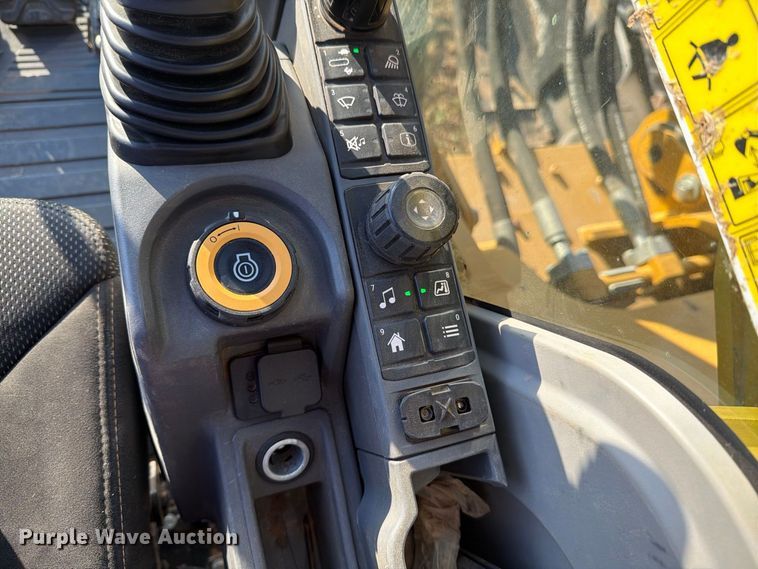 image for item FN3573 2022 Caterpillar 336 TC excavator