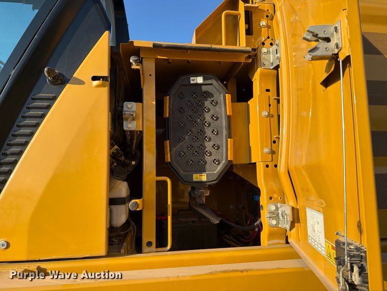 image for item FN3573 2022 Caterpillar 336 TC excavator