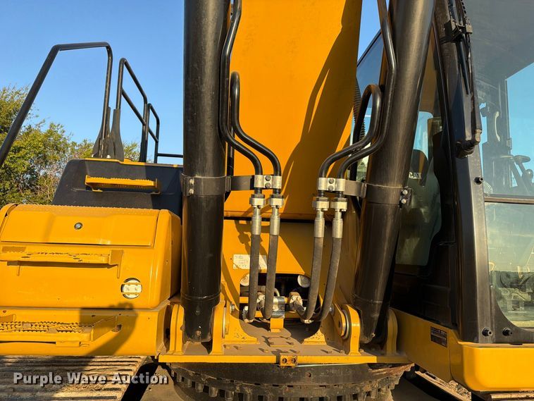 image for item FN3574 2022 Caterpillar 336 TC excavator