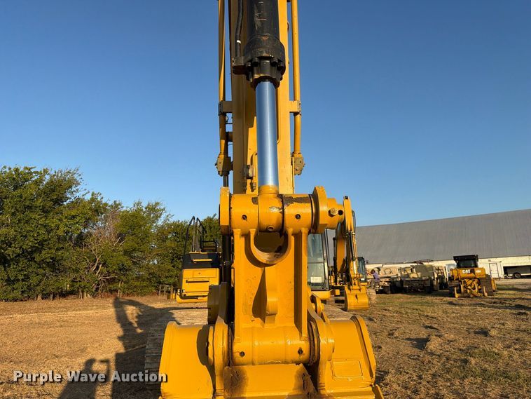 image for item FN3574 2022 Caterpillar 336 TC excavator