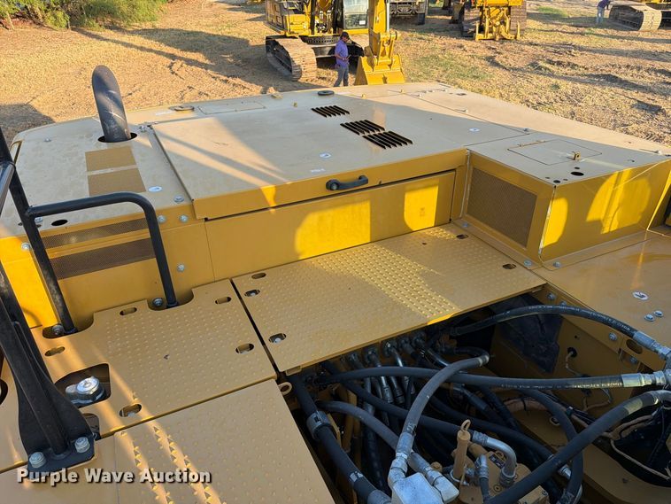 image for item FN3574 2022 Caterpillar 336 TC excavator
