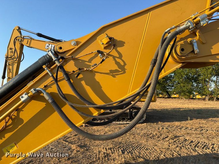 image for item FN3574 2022 Caterpillar 336 TC excavator