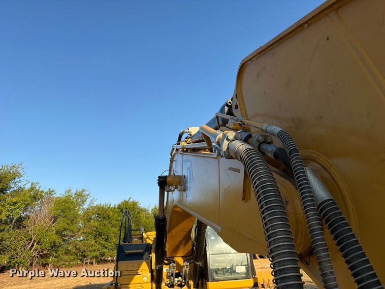 image for item FN3574 2022 Caterpillar 336 TC excavator