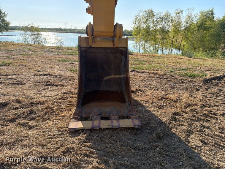 image for item FN3575 2023 Caterpillar 336 TC excavator