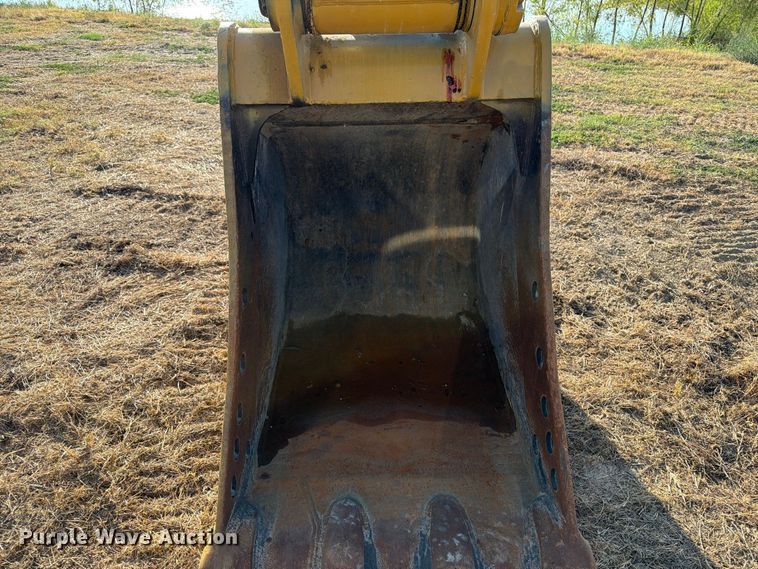 image for item FN3575 2023 Caterpillar 336 TC excavator