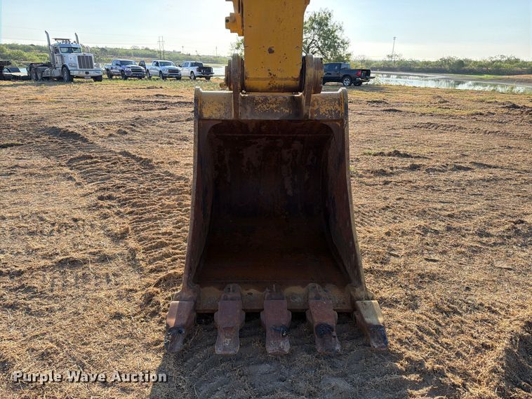 image for item FN3576 2022 Caterpillar 336 TC excavator